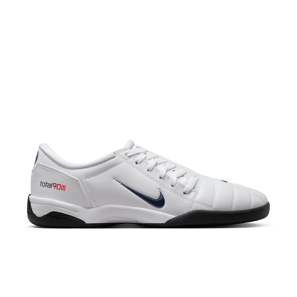 Paris Saint-Germain x Nike Total 90 III