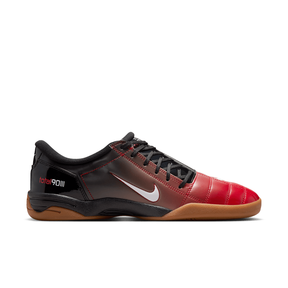Nike Total 90 Bred