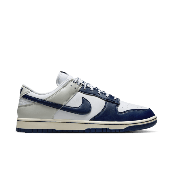 Nike Dunk Low Rivalry Yankees
